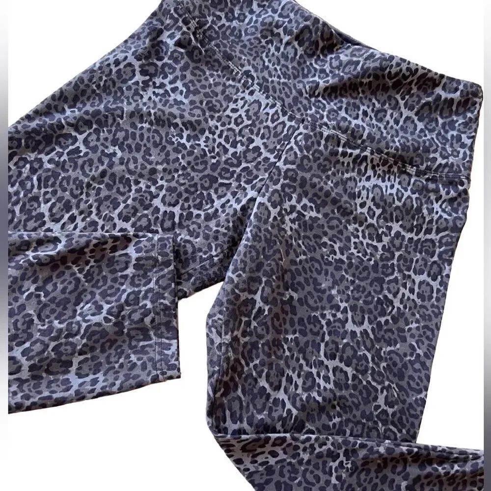Casablanca leopard cropped leggings, size small